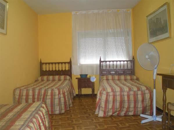 Hostal Salud ميريذا المظهر الخارجي الصورة
