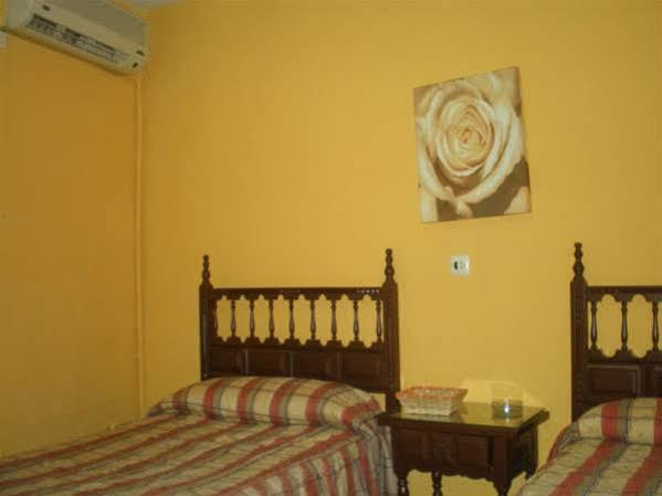 Hostal Salud ميريذا المظهر الخارجي الصورة